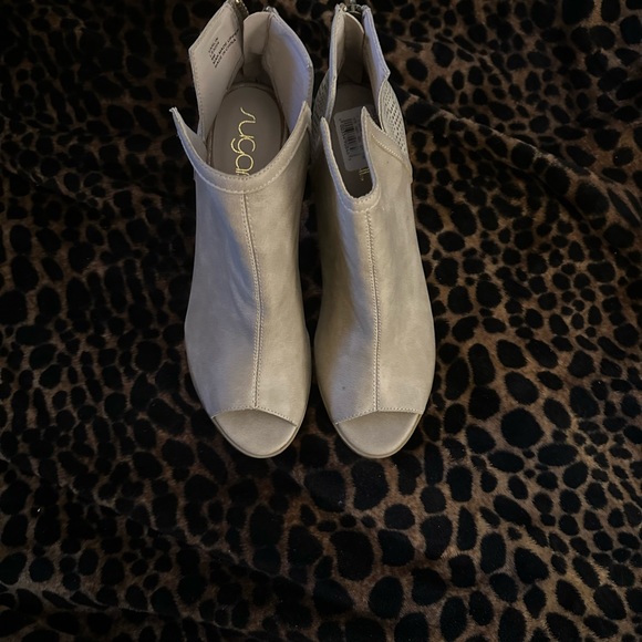 Open Toe Ankle Boots By Sugar Sz 9 - Picture 2 of 2